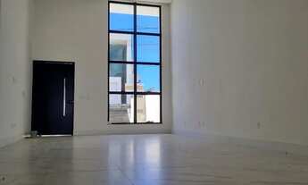 Imagem 3: Casa linear, sala com pé direito duplo acabamento luxuoso vale dos cristais