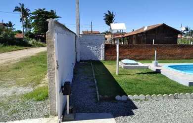 Imagem 5: Vendo ou troco casa com piscina e a 300mts da praia-Balneário Barra do Sul