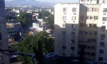 Imagem 6: Apartamento dois quartos sala cozinha banheiro área pequena de lavar roupa