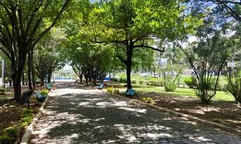 Imagem 1: Lotes com Pagamento Facilitado em Bairro Planejado Perto do Centro da Cidade