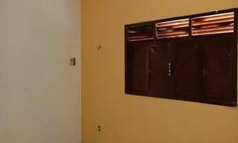 Imagem 2: Casa 3/4 -Emaus- Parnamirim-R$ 900,00