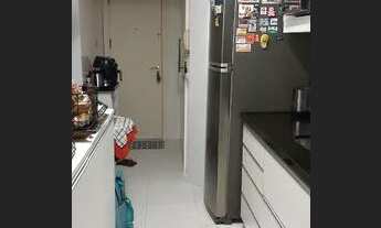 Imagem 4: Apartamento para venda possui 100 metros quadrados com 4 quartos em Leblon - Rio de Janeir