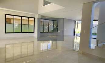 Imagem: Casa de condomínio com 3 quartos, 390m2