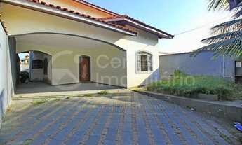 Imagem: CASA à venda com 4 quartos em Peruíbe