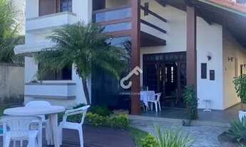 Imagem 2: VILAS DO ATLÂNTICO, L de Freitas. Duplex num estilo clássico, cond fechado com infraestrut