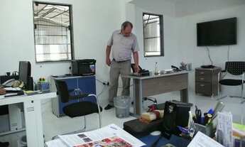 Imagem 2: Galpão à venda, 450 m² por R$ 1.000.000,00 - Calaboca (Inoã) - Maricá/RJ