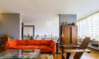 Imagem 6: Imóvel de 370m², com 4 dormitórios