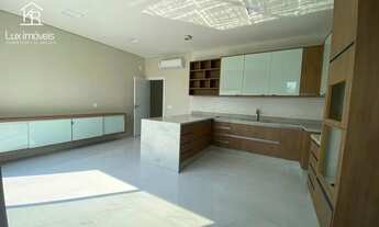 Imagem 4: Marina Rio Belo / Térrea 450m²/ 4 suítes / com modulados e climatizada / quintal amplo