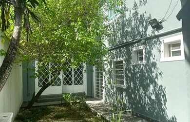 Imagem 4: Sobrado para aluguel possui 320 metros quadrados com 10 quartos