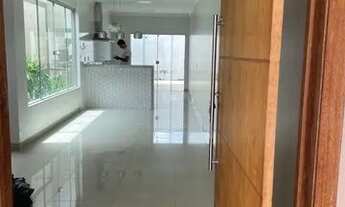 Imagem 2: ALUGO CASA Casa com 3 dormitórios