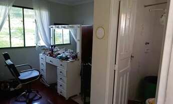 Imagem 6: Duas casas a venda