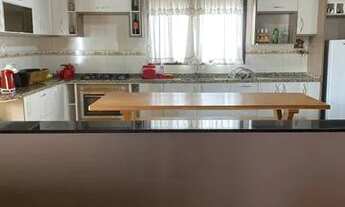 Imagem 6: Terreno de esquina com casa