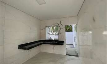 Imagem 5: Casa de 105 m² de área construída com 3 quartos(st) no bairro Castanheiras