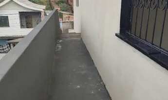 Imagem 2: Casa com Terreno medindo 8/20 contendo 2 Casas, e uma Kit Net semi pronta, garagem coberta