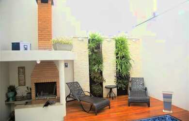 Imagem 5: Casa reformada com piscina climatizada e churrasqueira. Vila Mariana