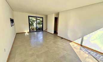 Imagem 4: Sobrado para venda possui 100 metros quadrados com 3 quartos em Encantada - Garopaba - SC