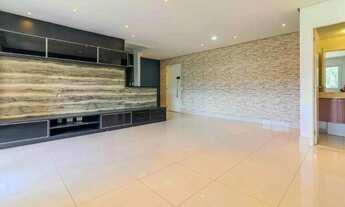 Imagem 2: Apartamento à venda em Santana de Parnaíba, Alphaville, com 2 suítes, com 94 m²