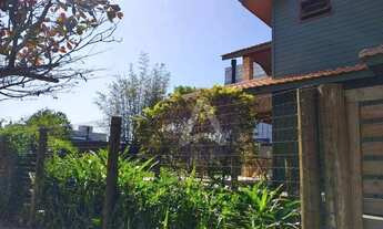 Imagem 4: Casa financiável com 2 dormitórios à venda, 146 m² por R$ 1.900.000 - Campeche - Florianóp