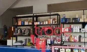 Imagem 5: Casa Comercial para Venda no Bairro Vila Tibério em Ribeirão Preto com Salão Comercial