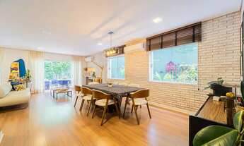 Imagem 2: Sobrado para aluguel e venda com 300 metros quadrados com 4 quartos