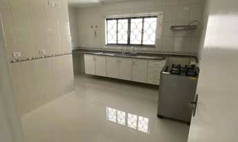 Imagem 7: Casa para aluguel em Atibaia, Condomínio fechado com 310 m², 2 vagas de garagem, 3 suítes