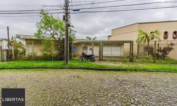 Imagem: Casa com 5 dormitórios e 3 vagas no bairro