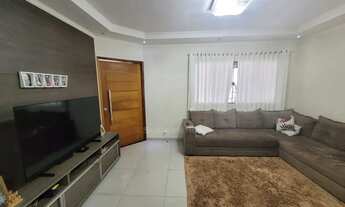 Imagem 3: Casa à venda na Região Norte de Londrina com 3 quartos sendo 1 suíte e cozinha planejada