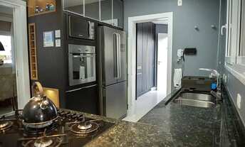 Imagem 5: Casa na PRAIA DE JURERE, com 5 dormitórios, sendo 4 suítes, à venda, 436 m² - Florianópoli