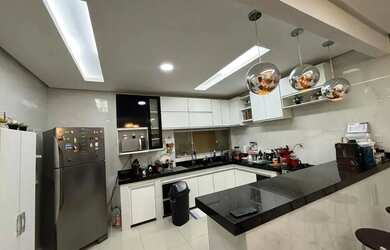 Imagem 3: Casa em Condomínio Fechado - 4 Quartos/Sendo 2 Suítes - Área Gourmet - Financia