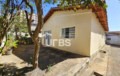 Imagem 2: Casa de Rua com 4 quartos - Setor sudoeste