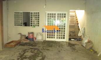 Imagem: Casa de 6 quartos no bairro São João Batista