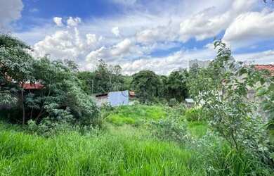 Imagem: Terreno à venda com 1619m², frente para