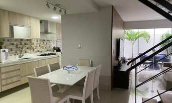 Imagem 5: Casa de condomínio sobrado para venda possui 180 metros quadrados com 5 quartos