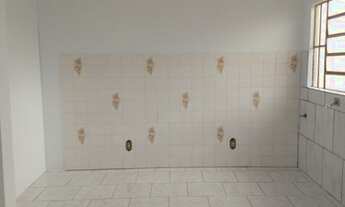 Imagem 5: Casa de Fundos com garagem para moto