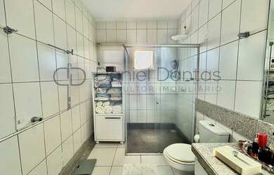 Imagem 7: Casa de condomínio sobrado para venda tem 232 metros quadrados com 4 quartos