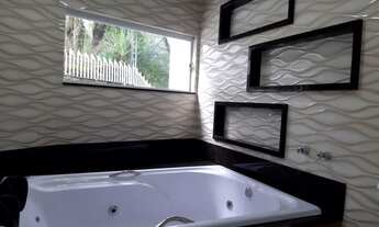 Imagem: Sobrado para venda tem 440 metros quadrados