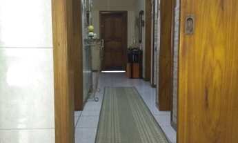 Imagem 7: Casa para venda possui 300 metros quadrados com 5 quartos em Jardim Itu - Porto Alegre - R