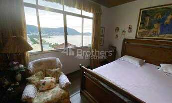 Imagem 6: Casa com 5 dormitórios à venda, 280 m² por R$ 1.590.000,00 - São Francisco - Niterói/RJ