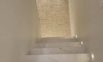 Imagem 3: VENDO CASA 2 Pavimentos - 4 Suítes - toda moderna - Condomínio Jardins de Marselha