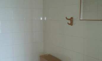 Imagem 5: Sala com box de garagem na Av. Presidente F. Roosevelt, 49m²