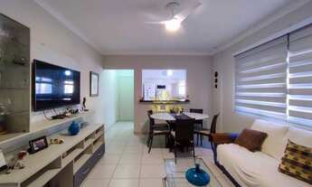 Imagem 2: Apartamento reformado com sacada e vista para o mar da Praia das Astúrias de 2 dormitórios