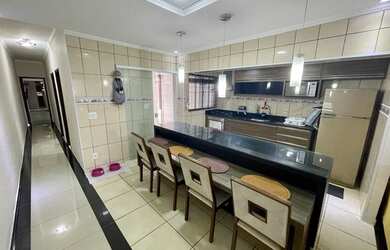 Imagem 2: Casa Térrea para venda possui 102 metros quadrados com 2 quartos em Maracanã - Praia Grand