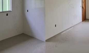 Imagem 2: Casa Geminada de 3 Quartos com Garagem Coberta