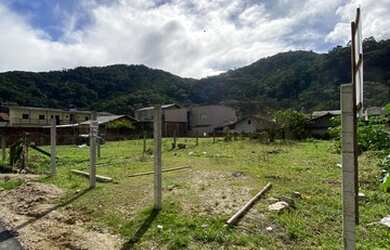Imagem 2: Lote/Terreno com 385 metros no Alto São Bento - Itapema - SC