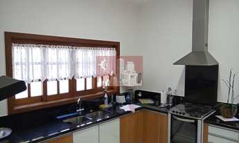 Imagem 5: Casa - 350m² - 3 Suítes com closet - 6 vagas