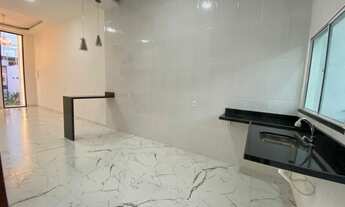 Imagem 2: Casa para venda possui 80 m2 com 3 quartos no Parque 10