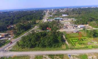 Imagem: Terrenos na entrada da cidade!