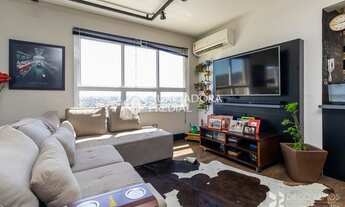 Imagem 2: Apartamento para venda tem 75 metros quadrados com 3 quartos em Jardim Carvalho - Porto Al