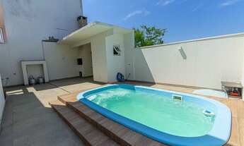 Imagem 4: Casa de condomínio sobrado para venda tem 288 metros quadrados com 7 quartos