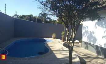 Imagem 5: Excelente casa em Condomínio fechado no bairro Rio Tavares, em Florianópolis